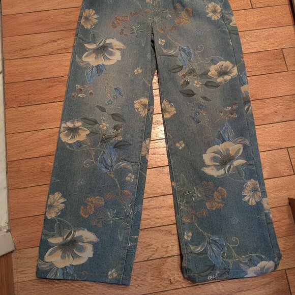 FLOWER JEANS - Picture 2 of 3